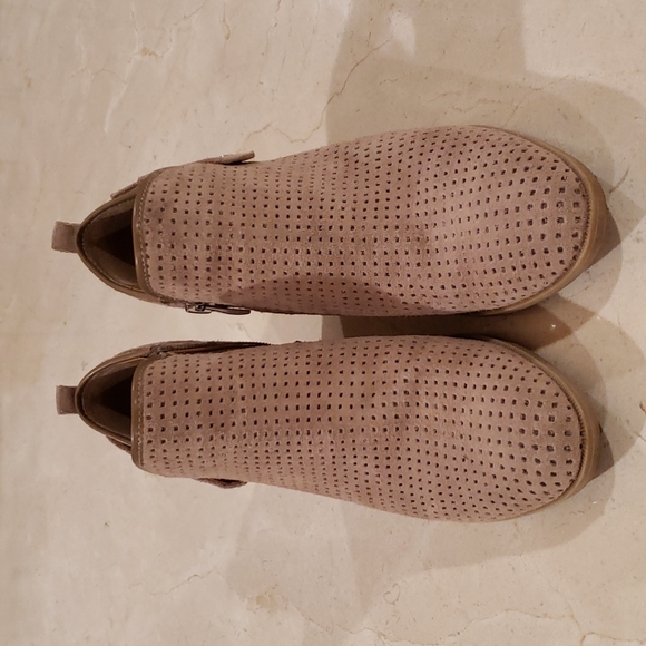 Like New Franco Sarto Grey/Taupe-Tan Suede Bootie - Picture 2 of 7